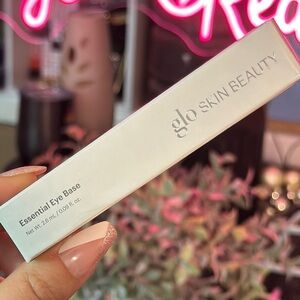 Glo Skin Beauty Eye Base $28msrp